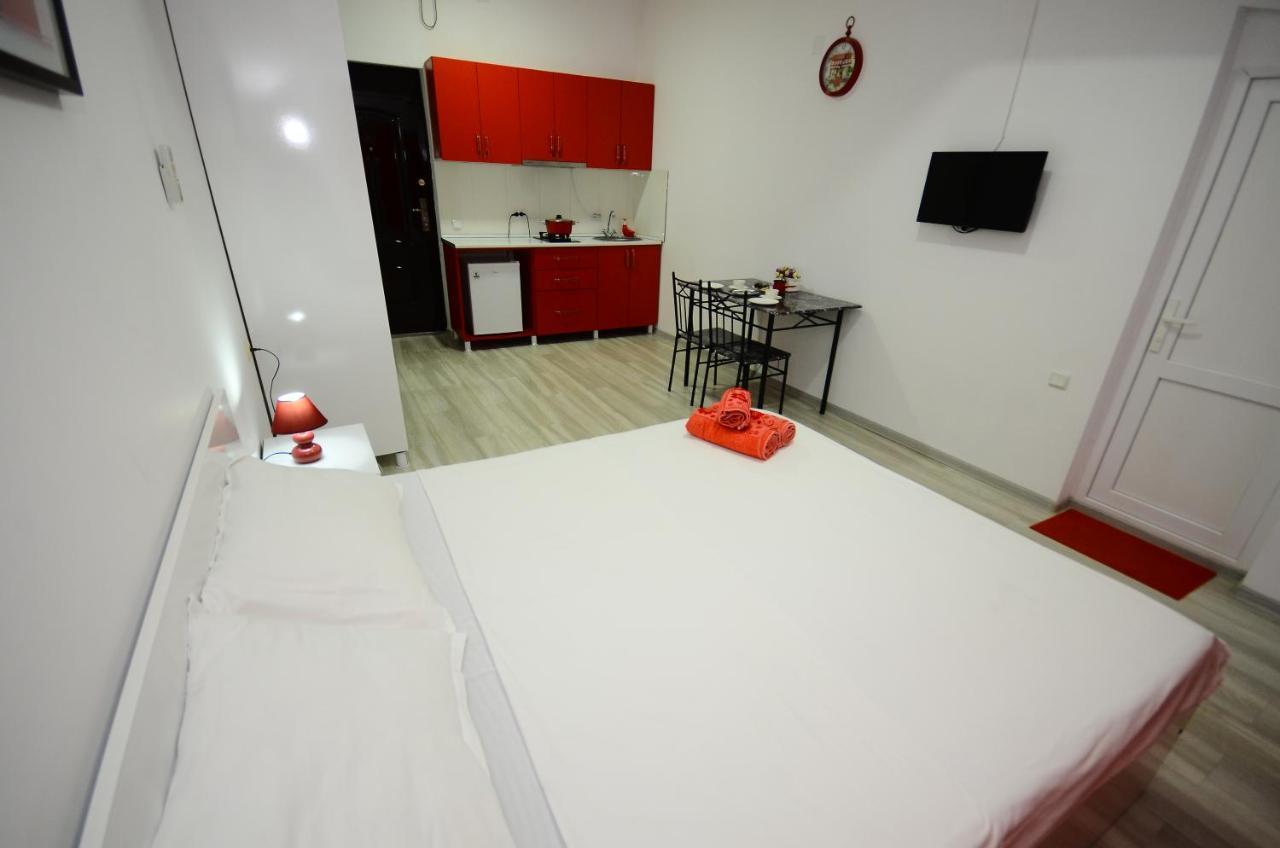 ApartHotel My Home Batoemi Buitenkant foto