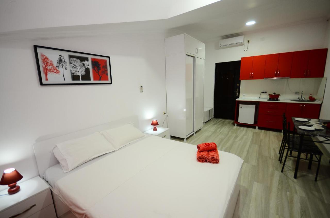 ApartHotel My Home Batoemi Buitenkant foto