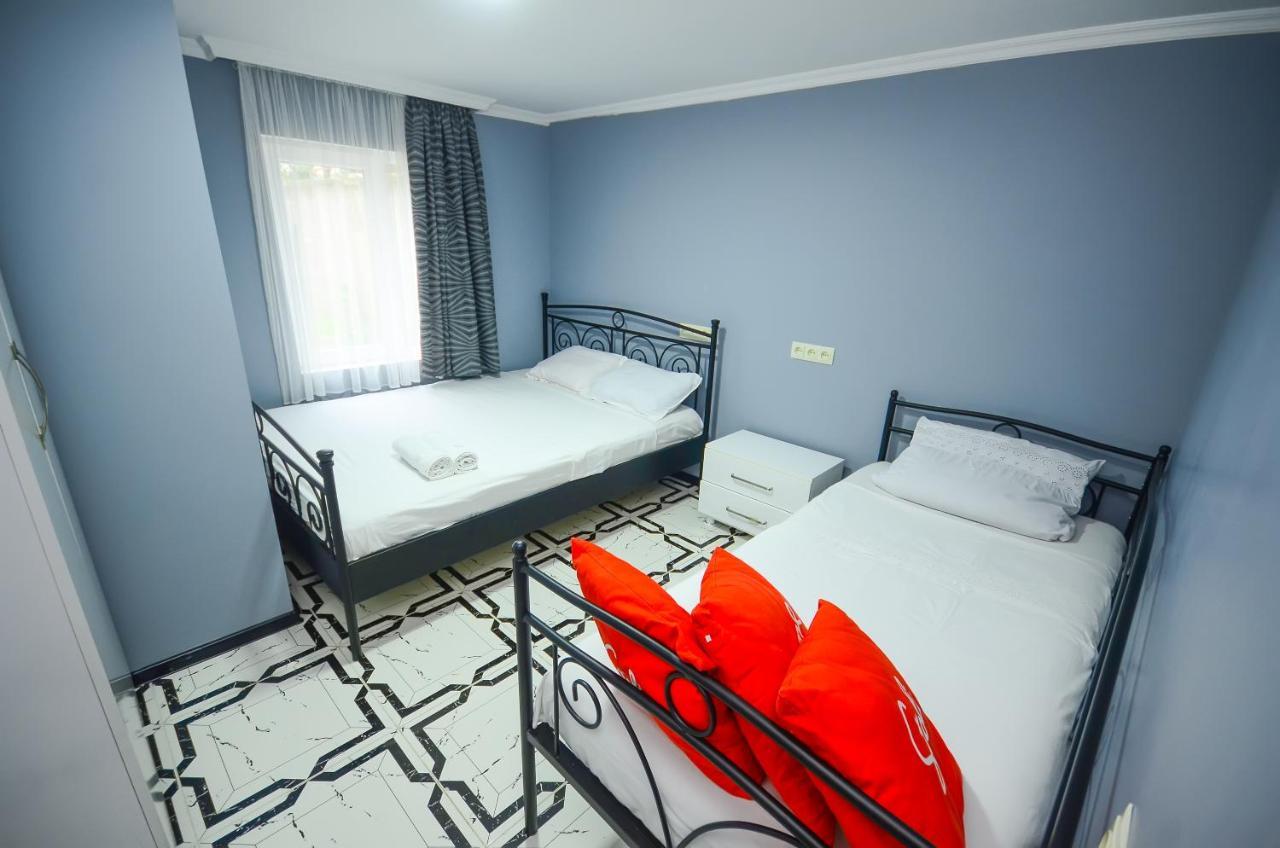 ApartHotel My Home Batoemi Buitenkant foto