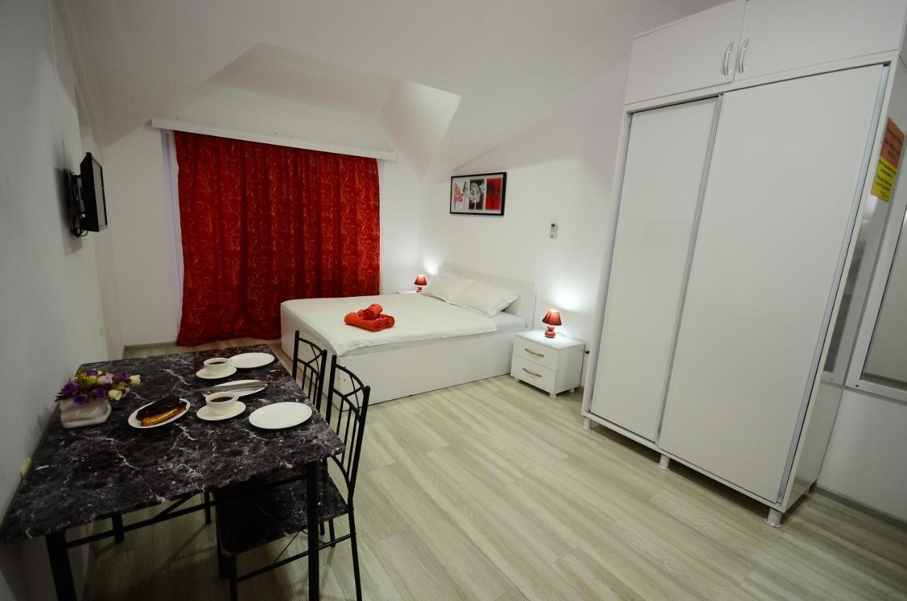 ApartHotel My Home Batoemi Buitenkant foto