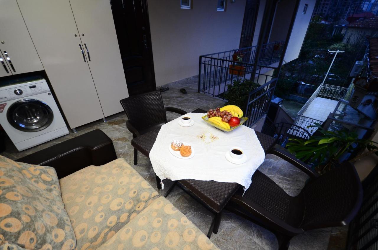 ApartHotel My Home Batoemi Buitenkant foto