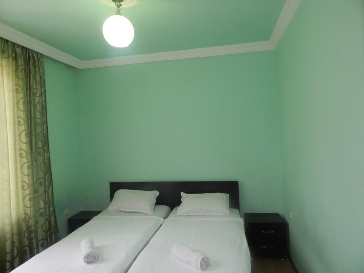 ApartHotel My Home Batoemi Buitenkant foto